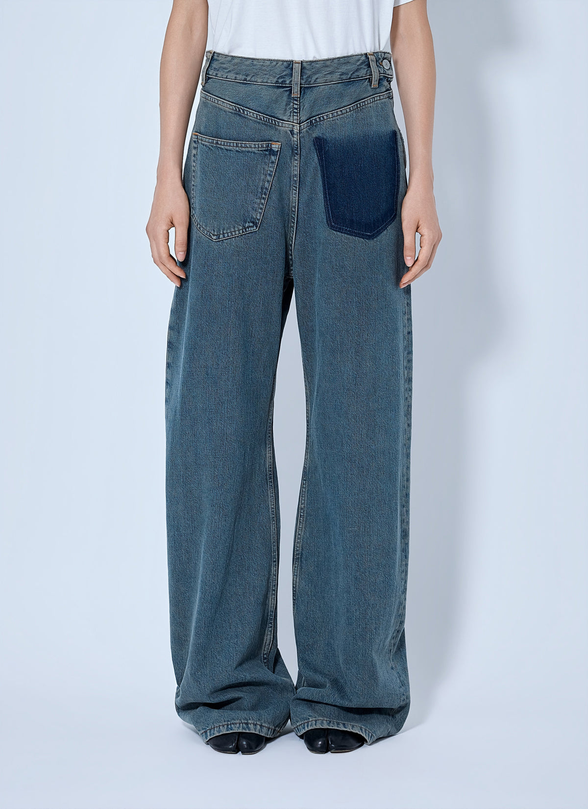 Patch pocket wide-leg jeans