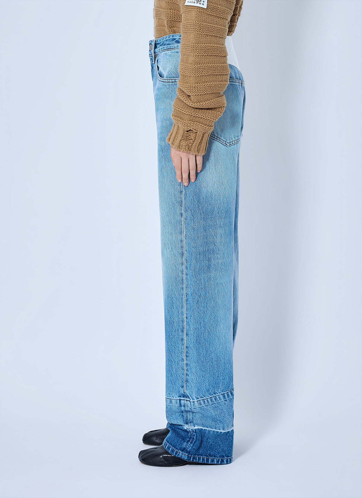 Wide-leg denim jeans