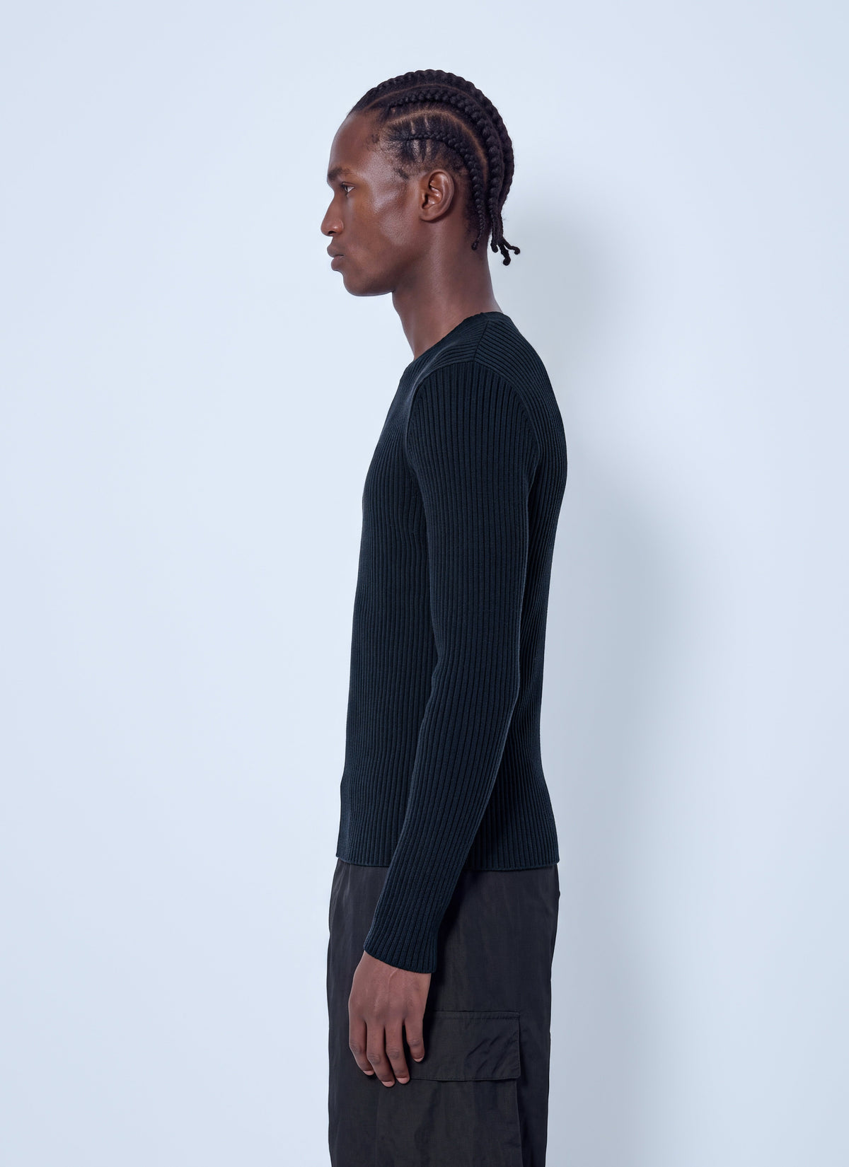 Compact roundneck