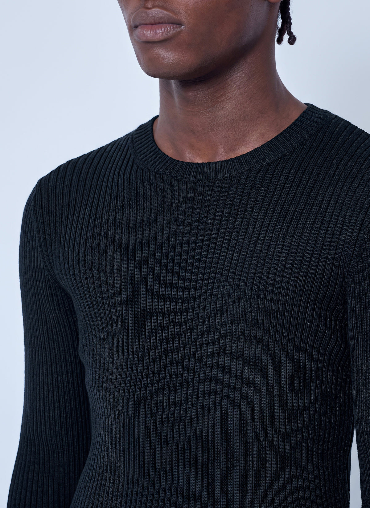 Compact roundneck