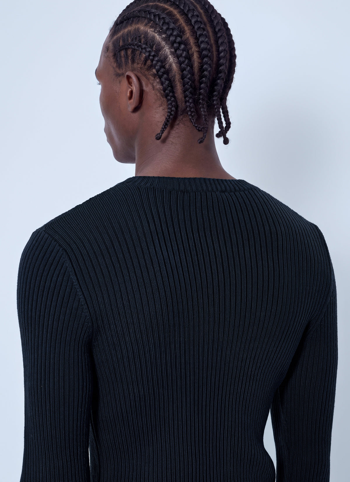 Compact roundneck