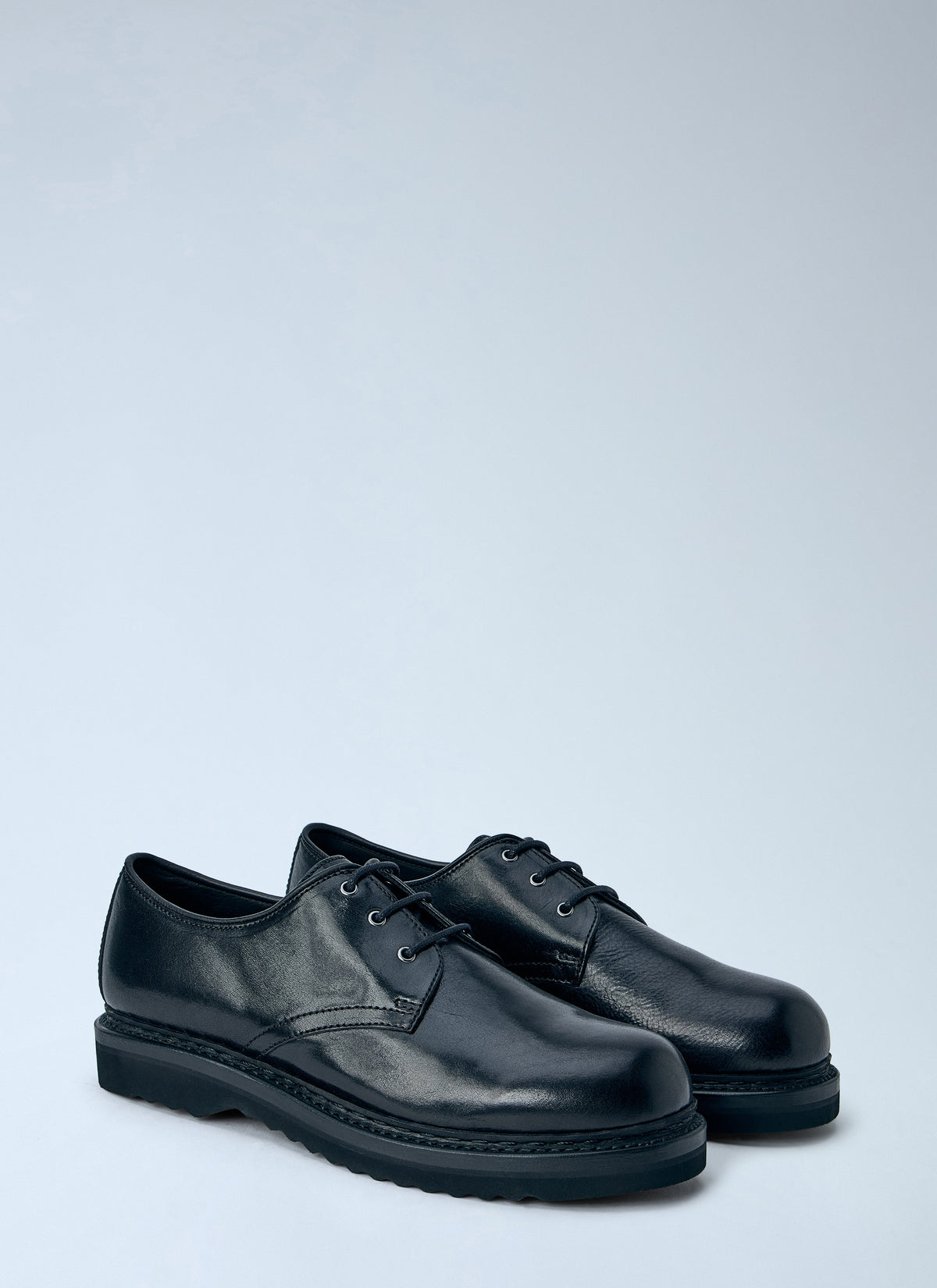 Trampler lace-ups