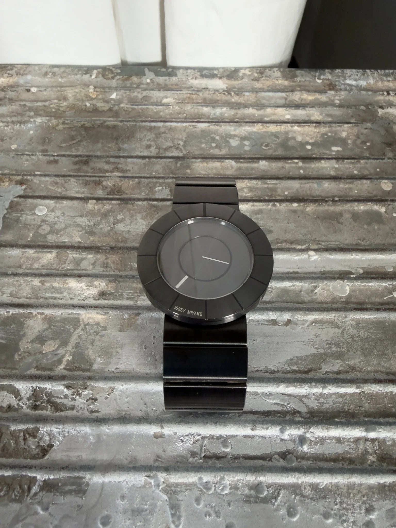 Issey miyake 2000s to watch black