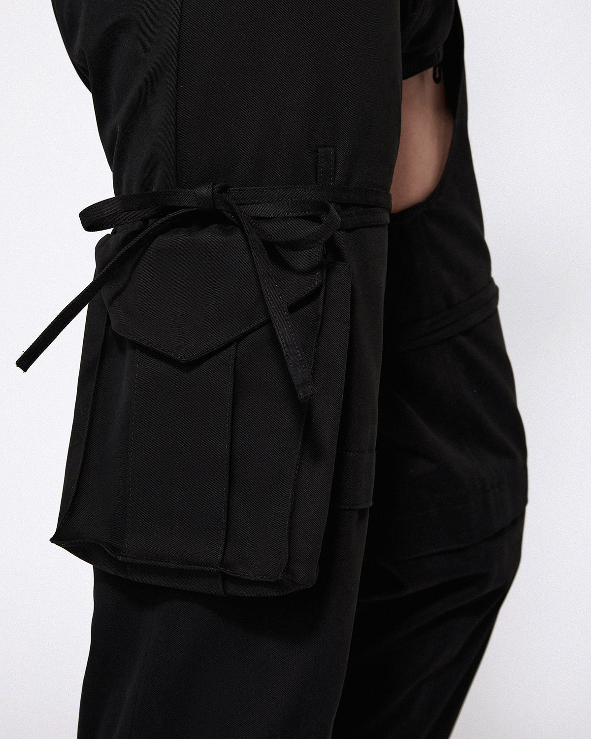Bella chap capris cargo black
