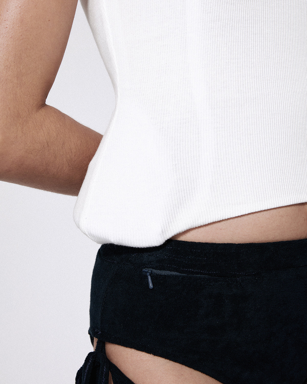 Modified rib tank white
