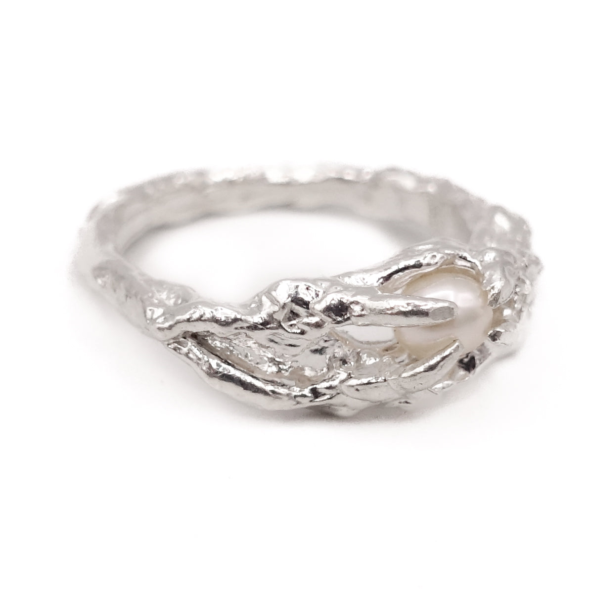 Shrine ring