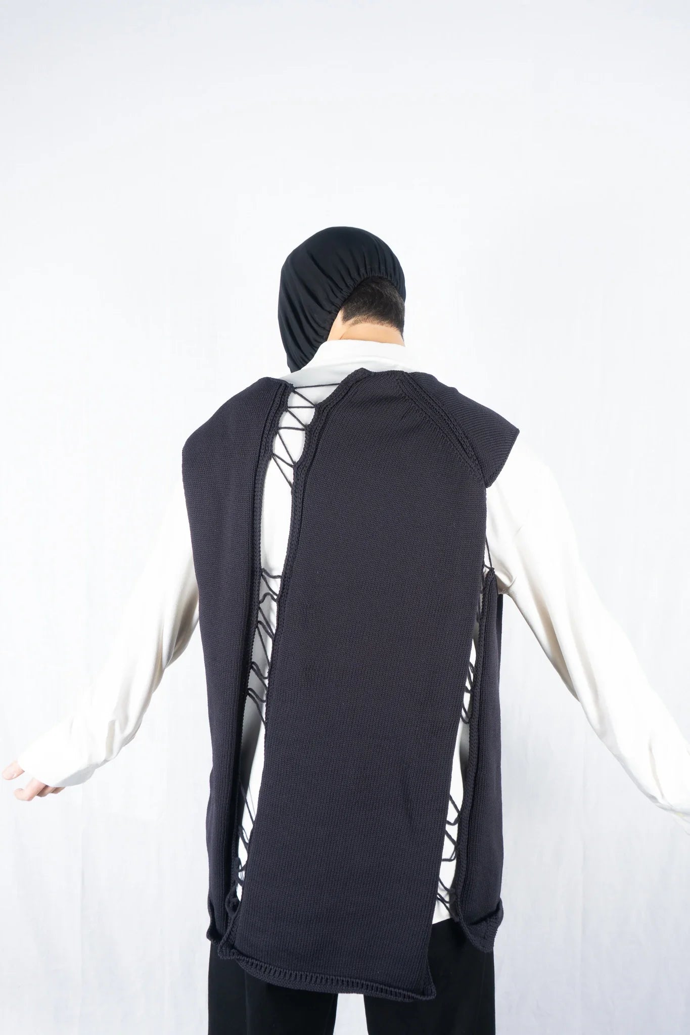 Comme des garçons homme plus s/s 2022 sleeveless sweater