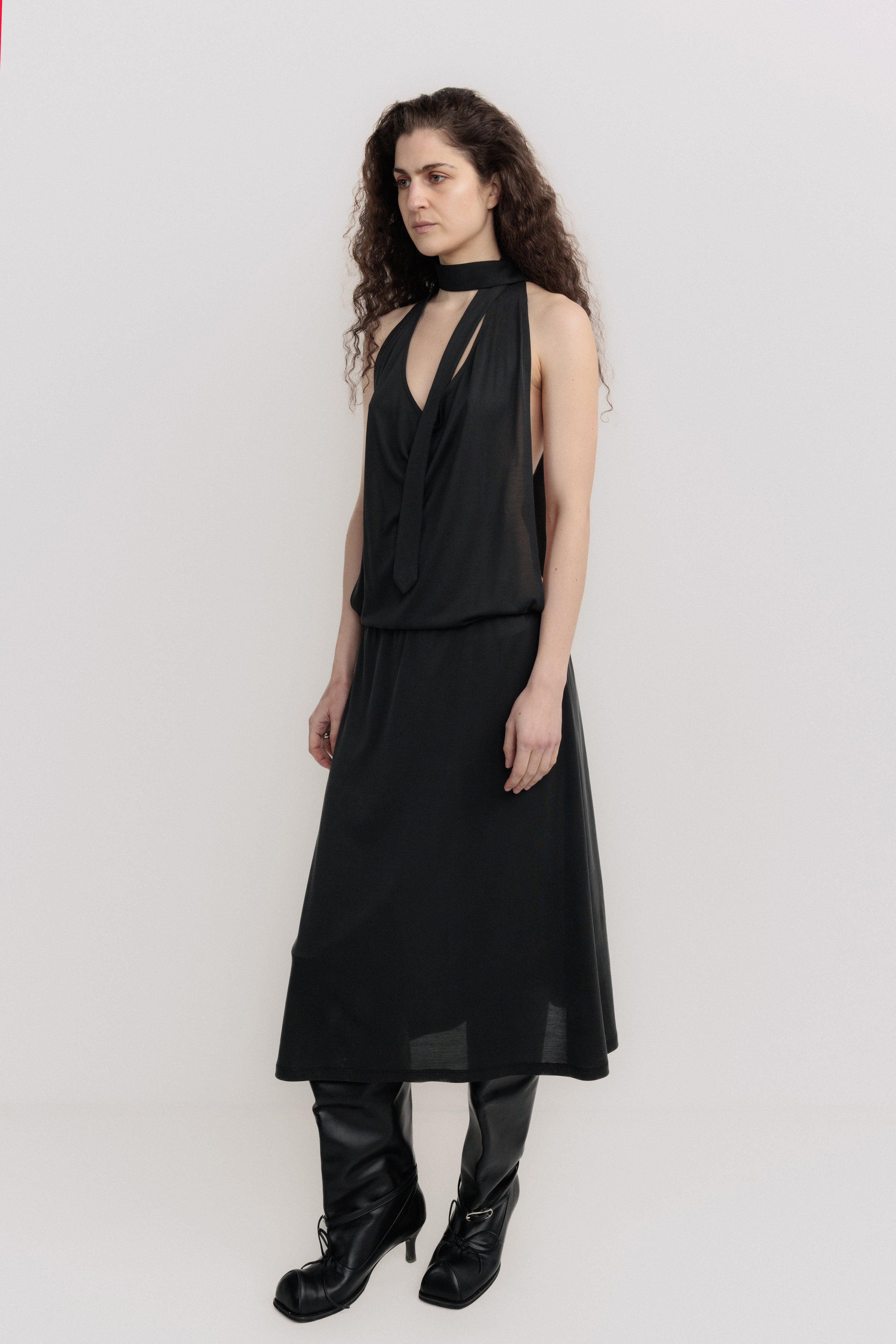 Backless tie dress