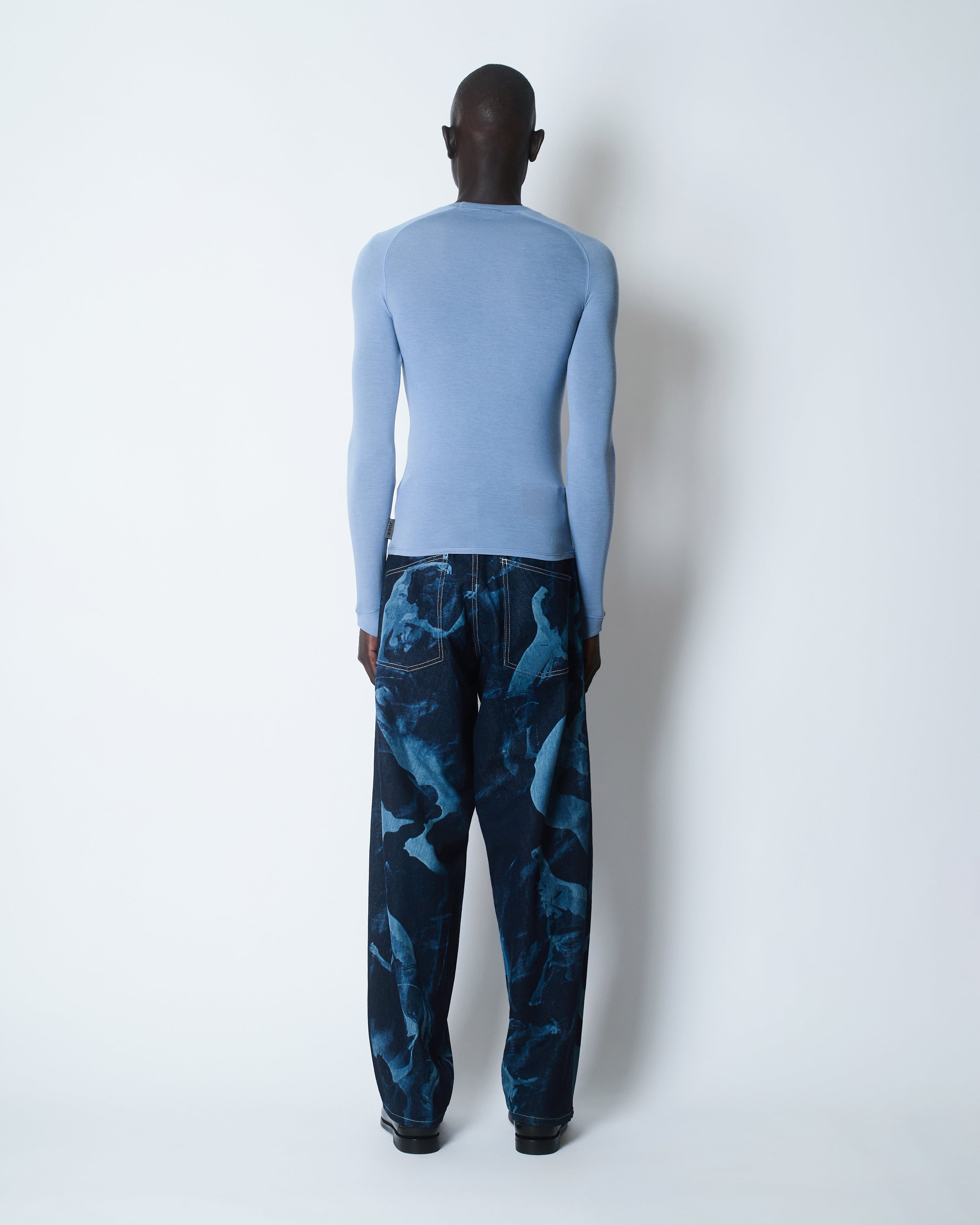 Sheer  snug-fit thumbhole  top tencel / wool blue