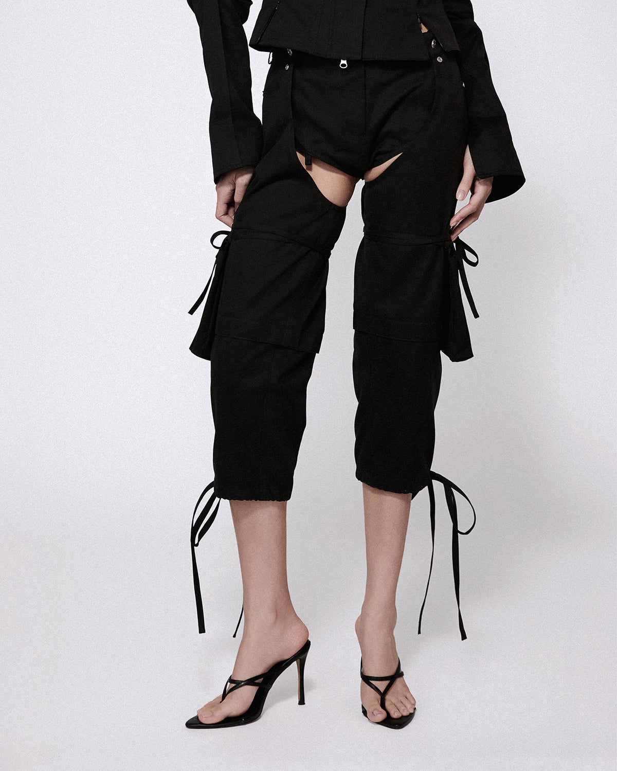 Bella chap capris cargo black