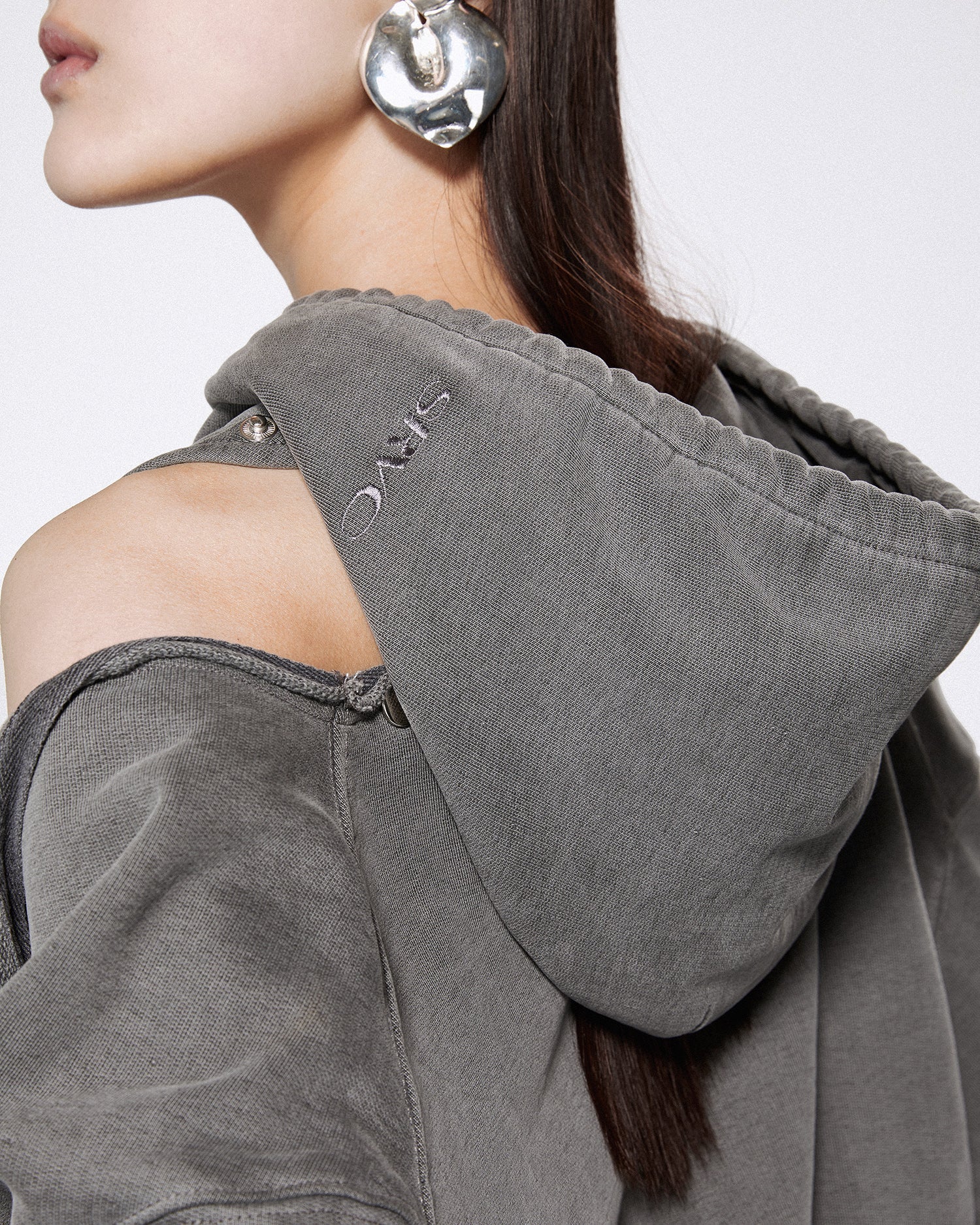 Cloaked hoodie black