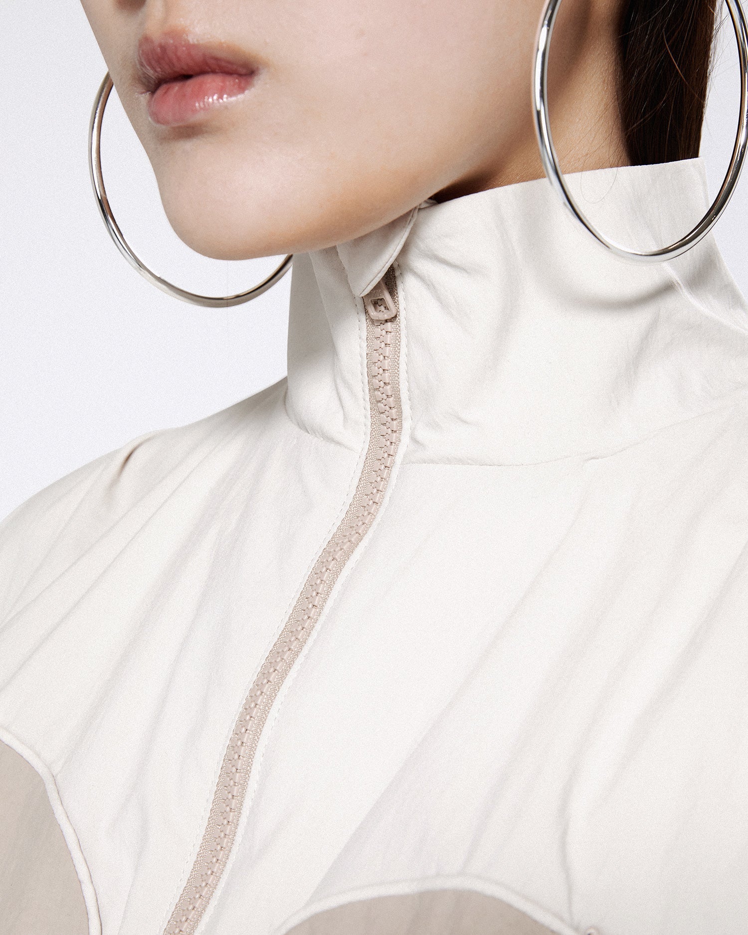 Modified track jacket sand
