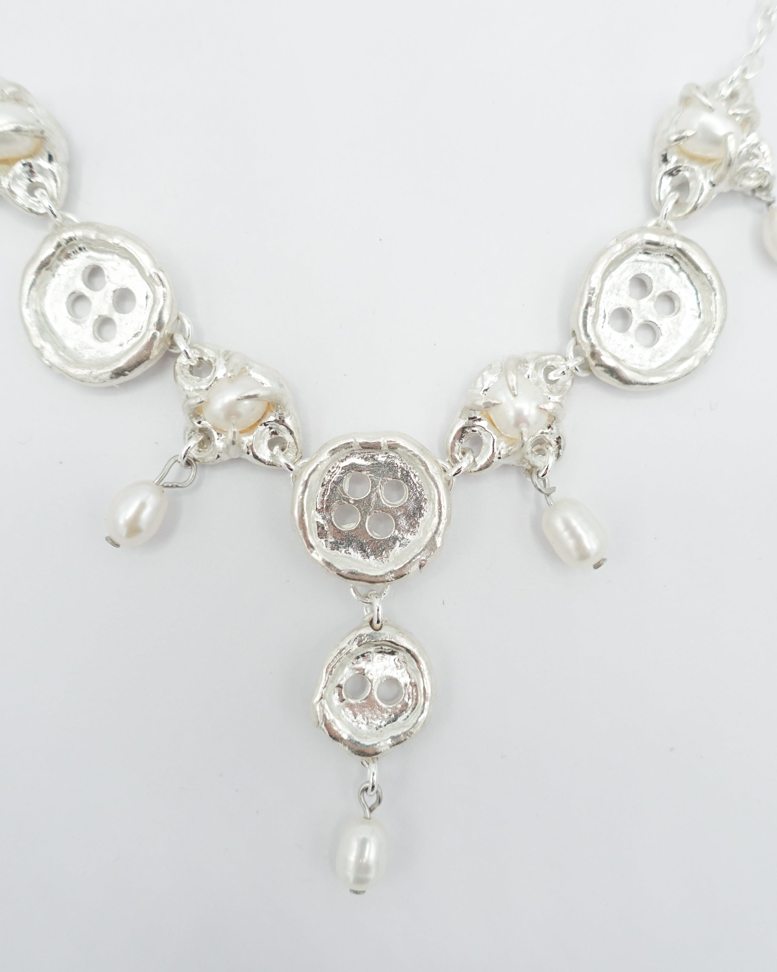 Belle button collar