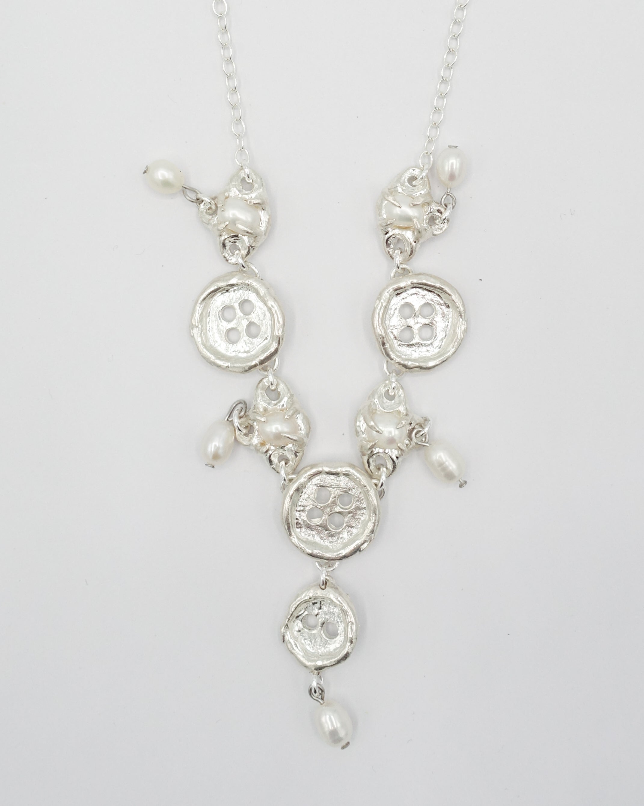 Belle button collar