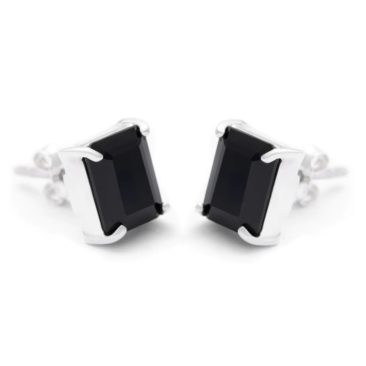 Onix stud