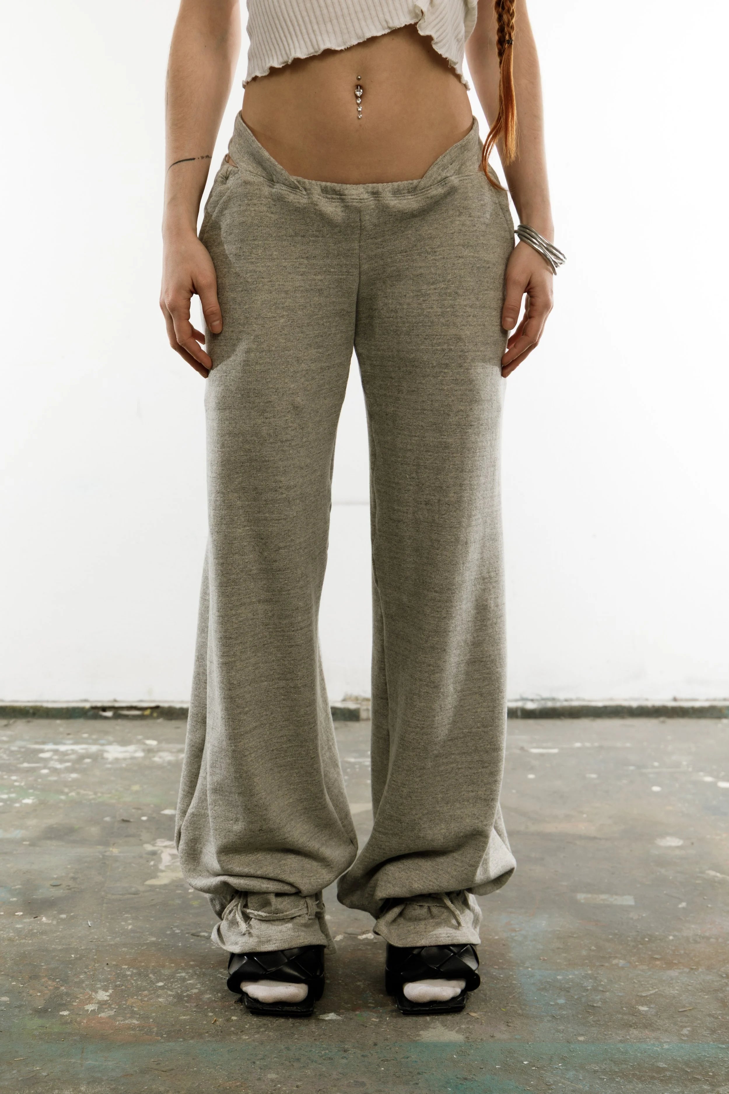 Signature sweatpants- grey