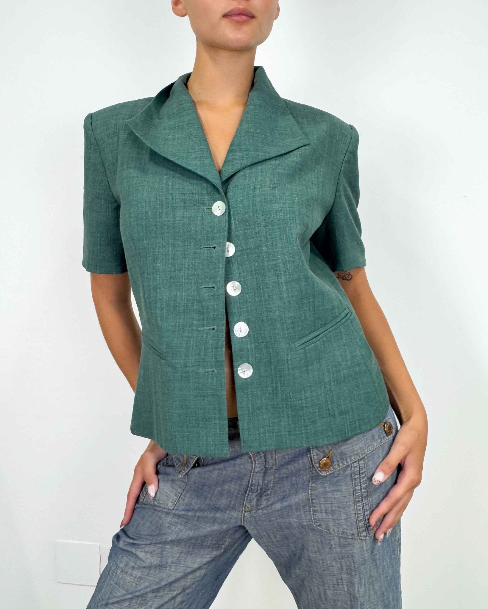 The ari top