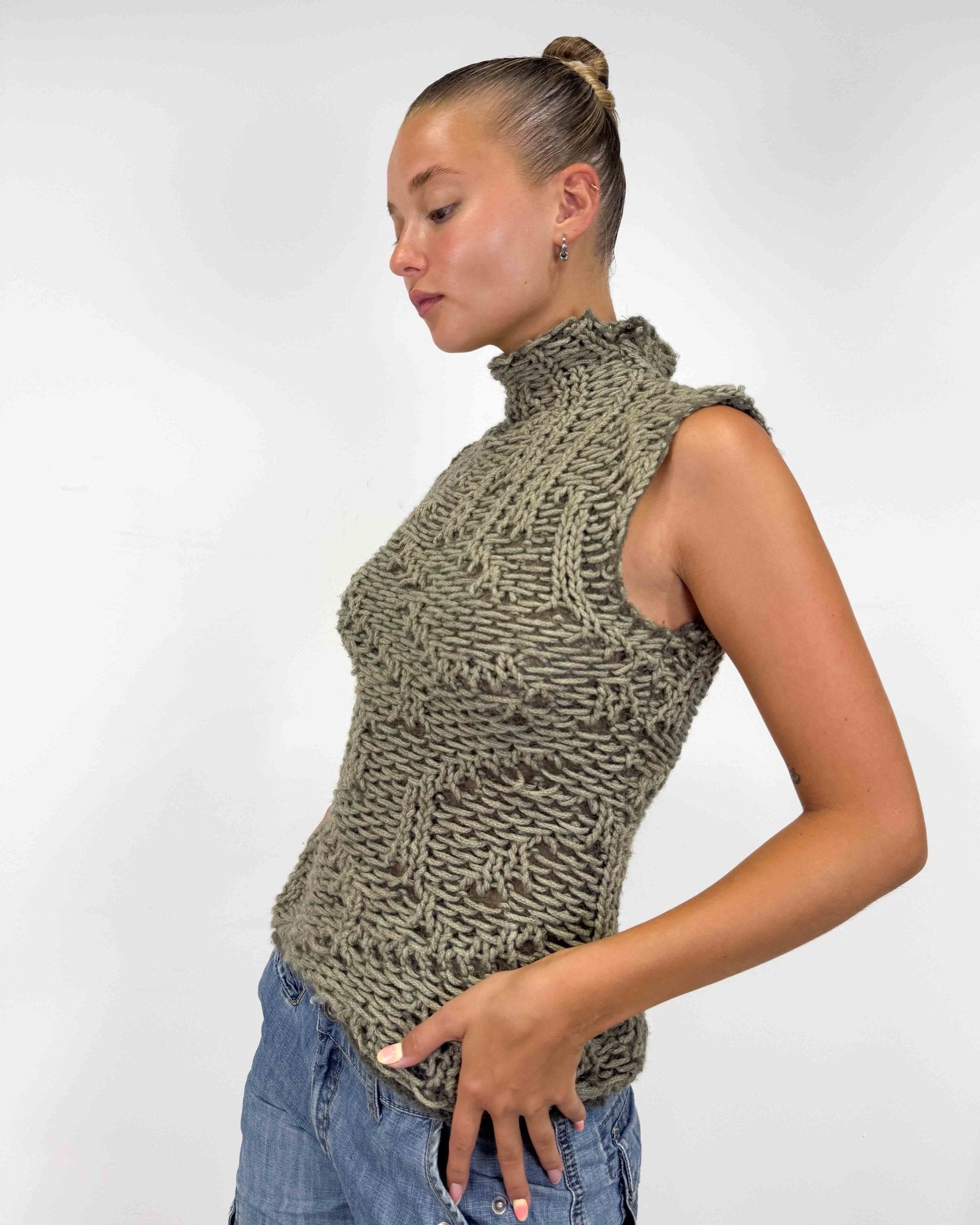 The ari top