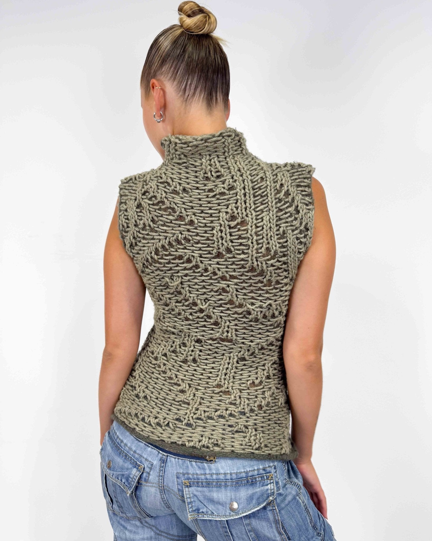 The ari top