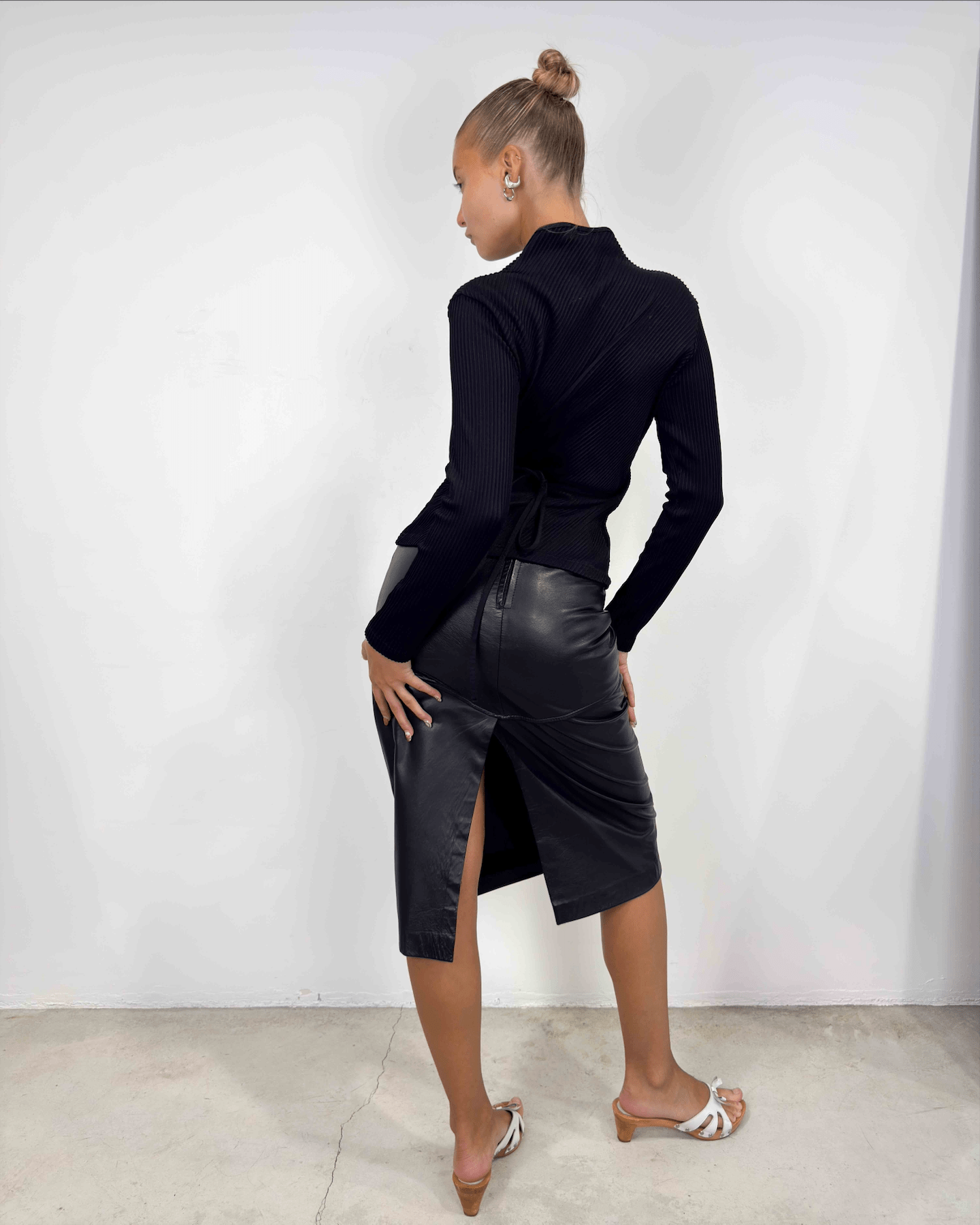 The donna leather skirt