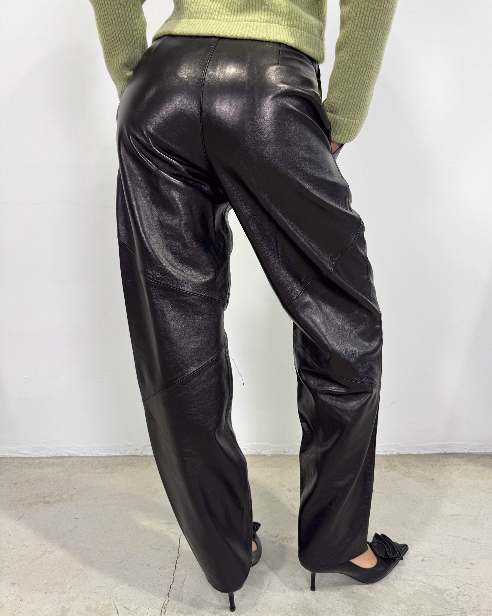 The lidia leather pants
