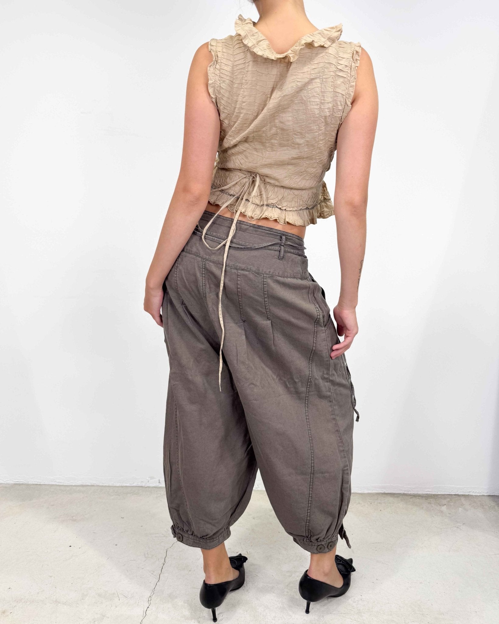 The tilda top