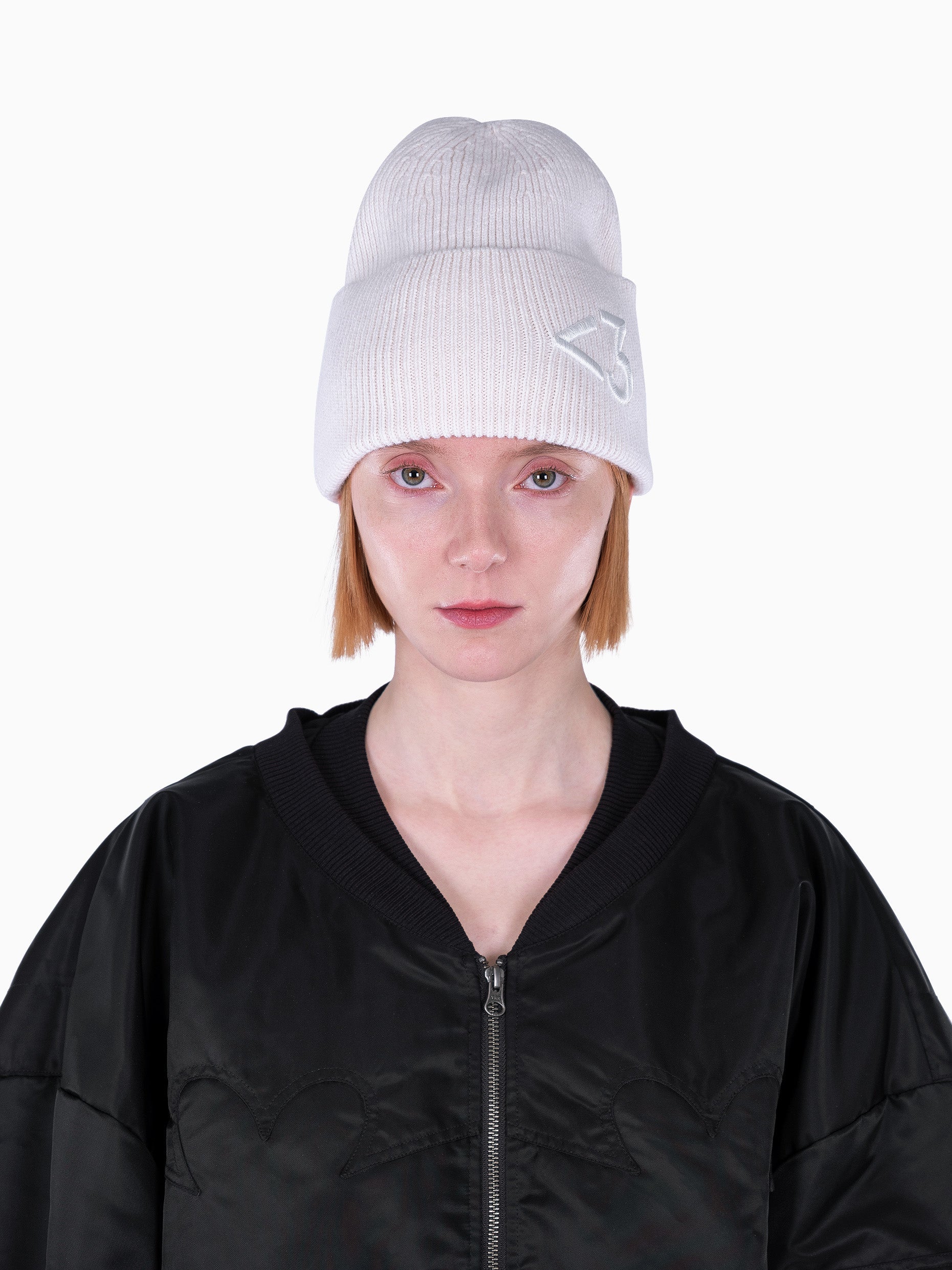Vain <3 beanie white