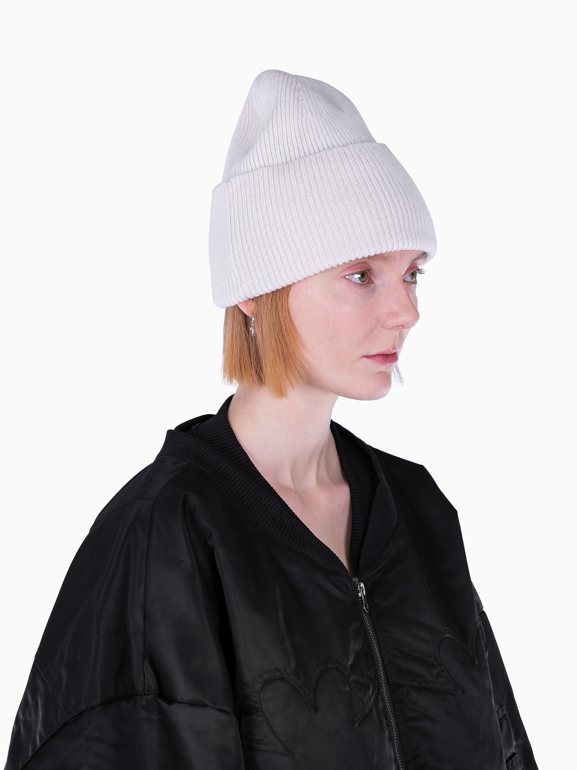Vain <3 beanie white