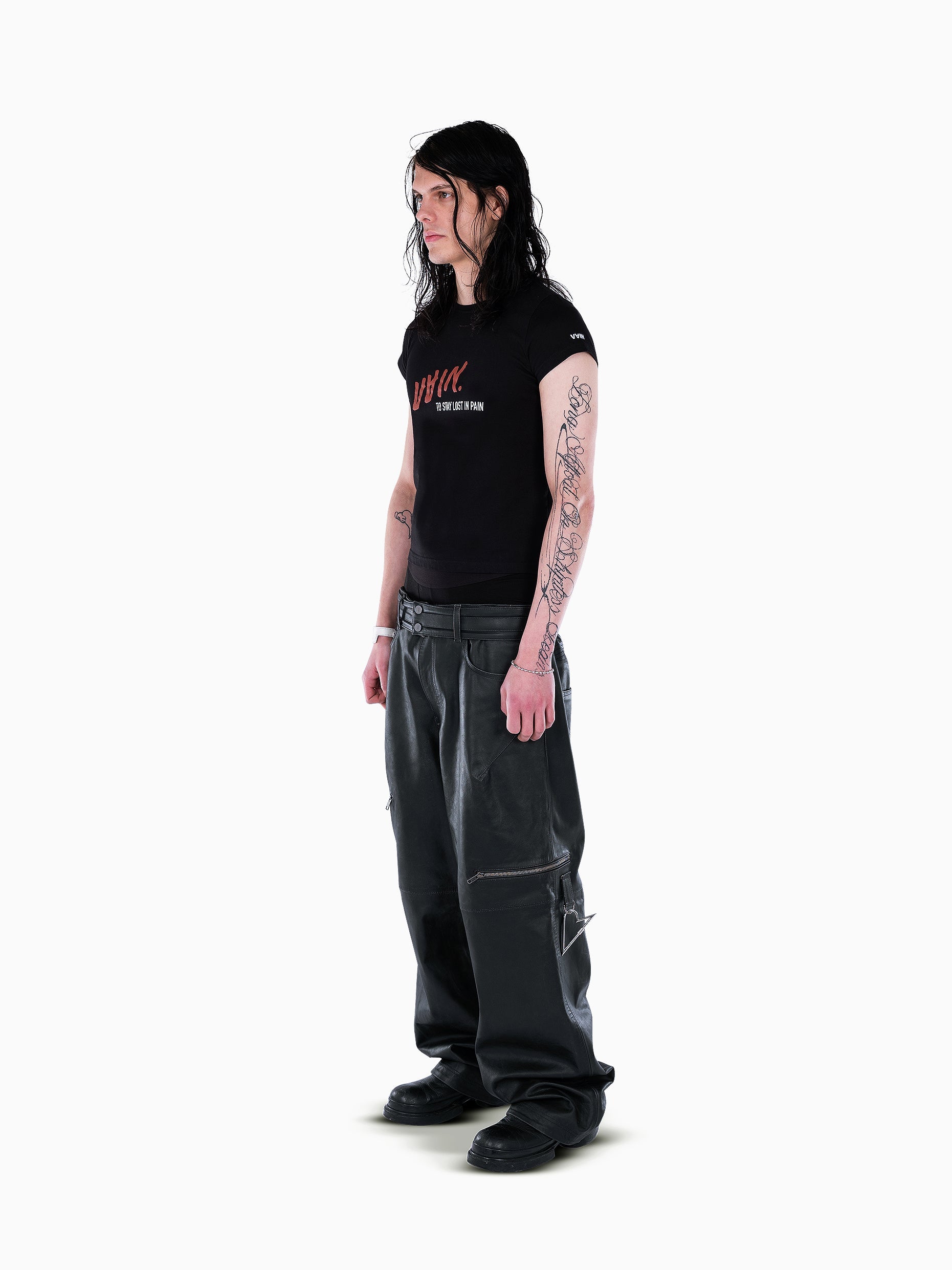 Vain stay lost in pain fitted t-shirt