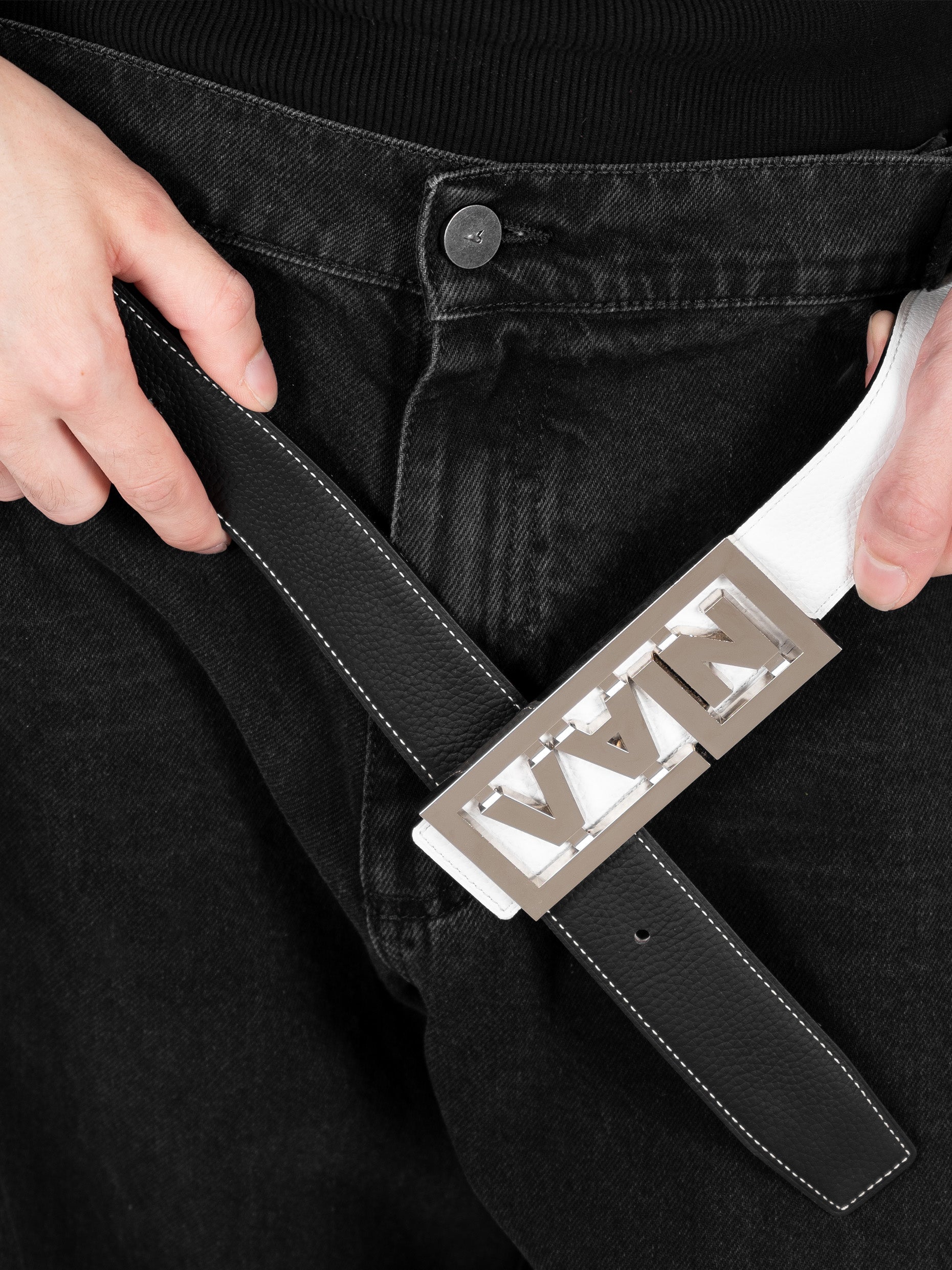 Vain logo belt