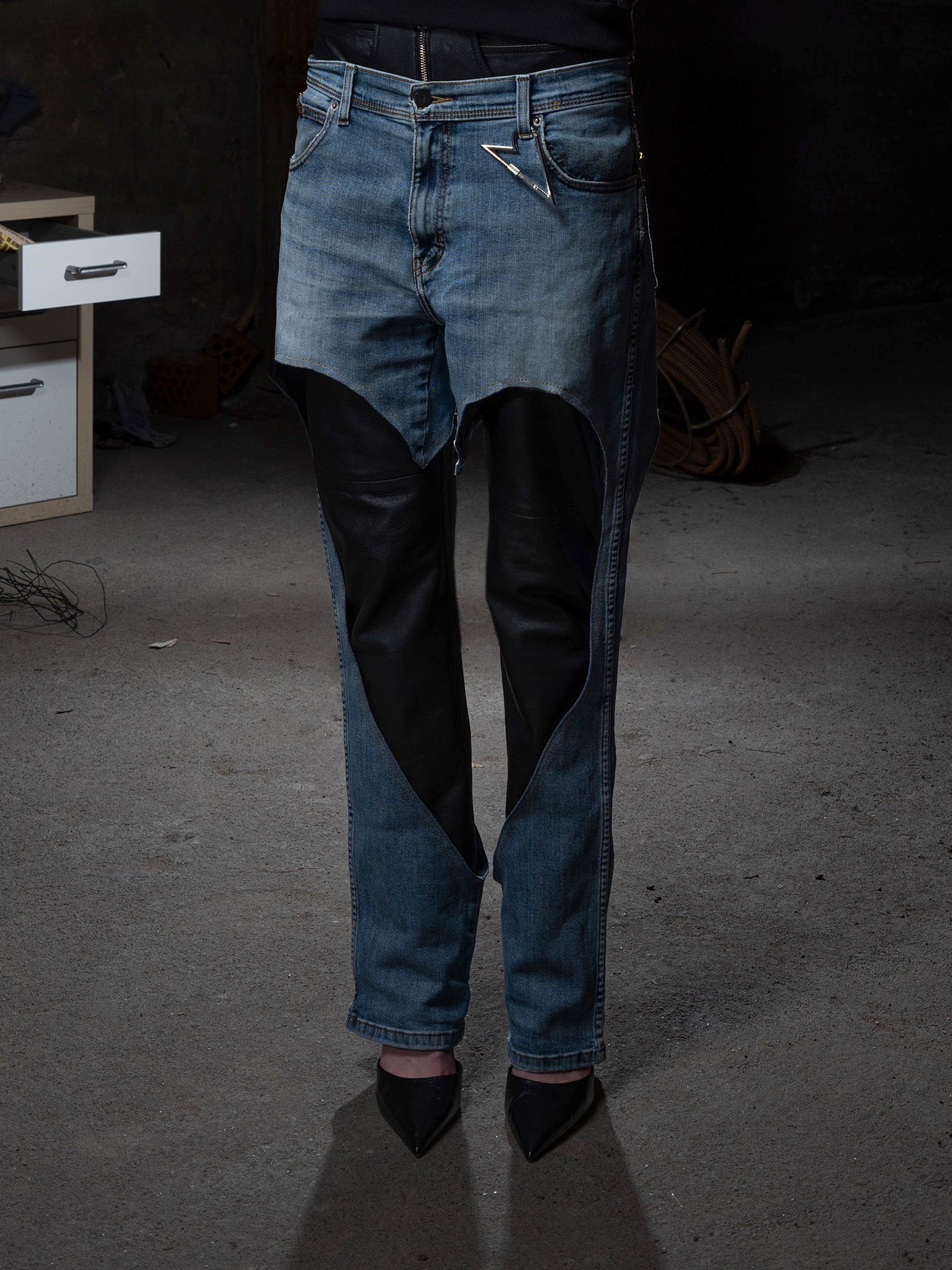 Vain carabiner