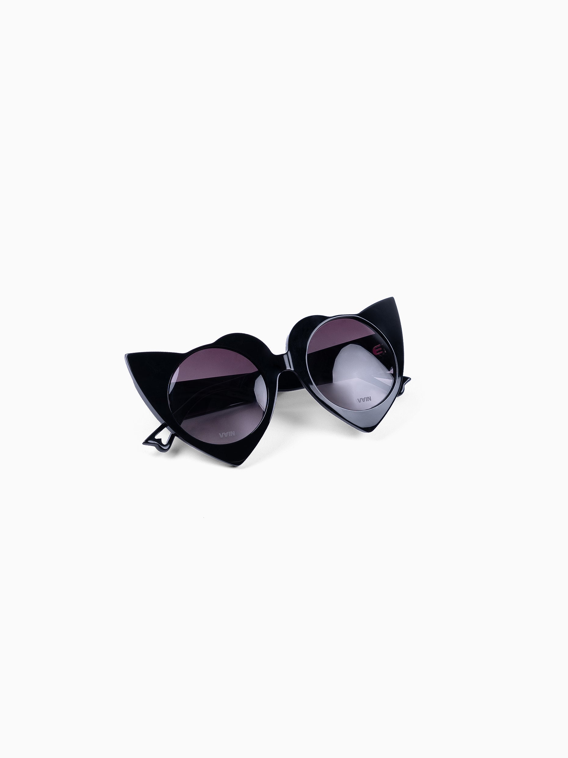 Vain heart sunglasses black