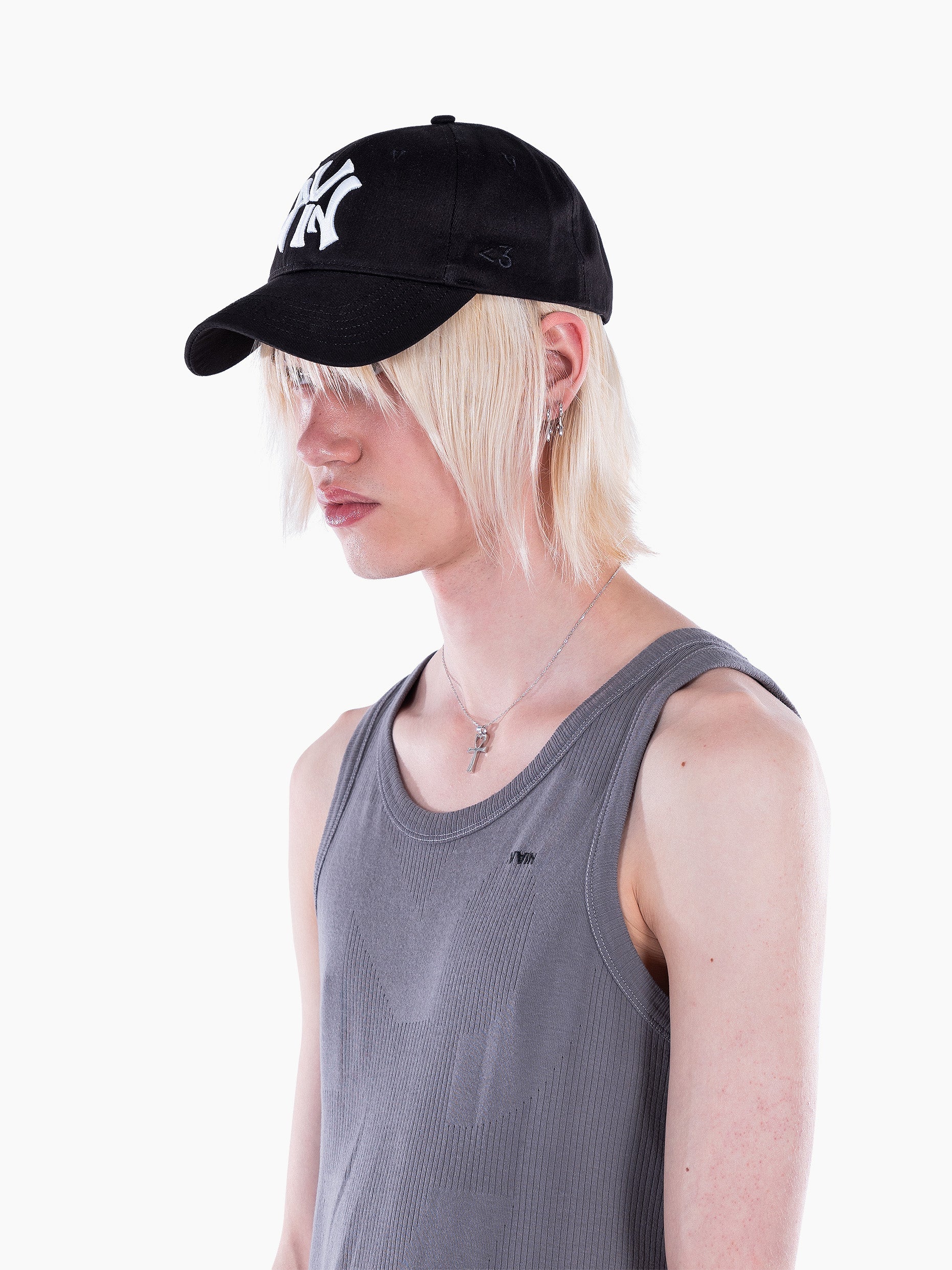 Vain vanity cap black