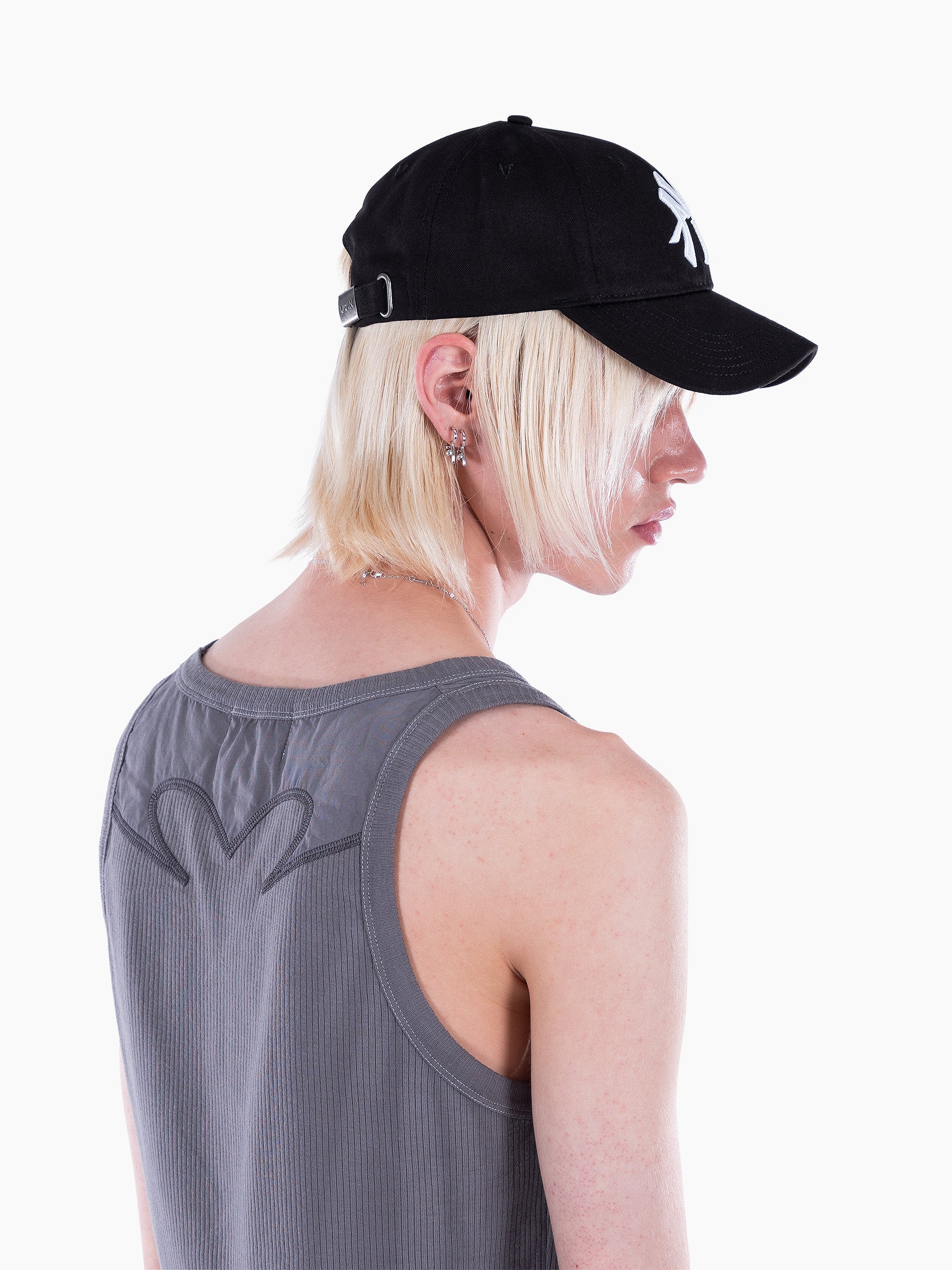Vain vanity cap black