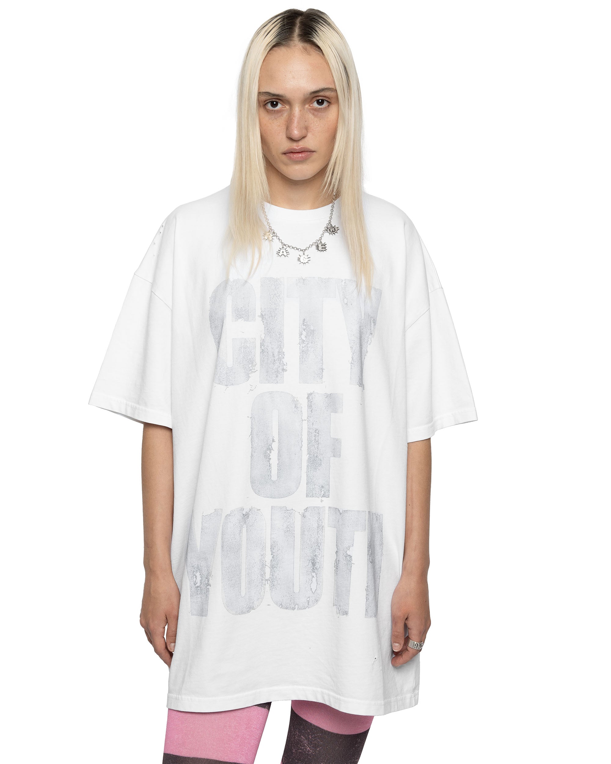 White oversized t-shirt