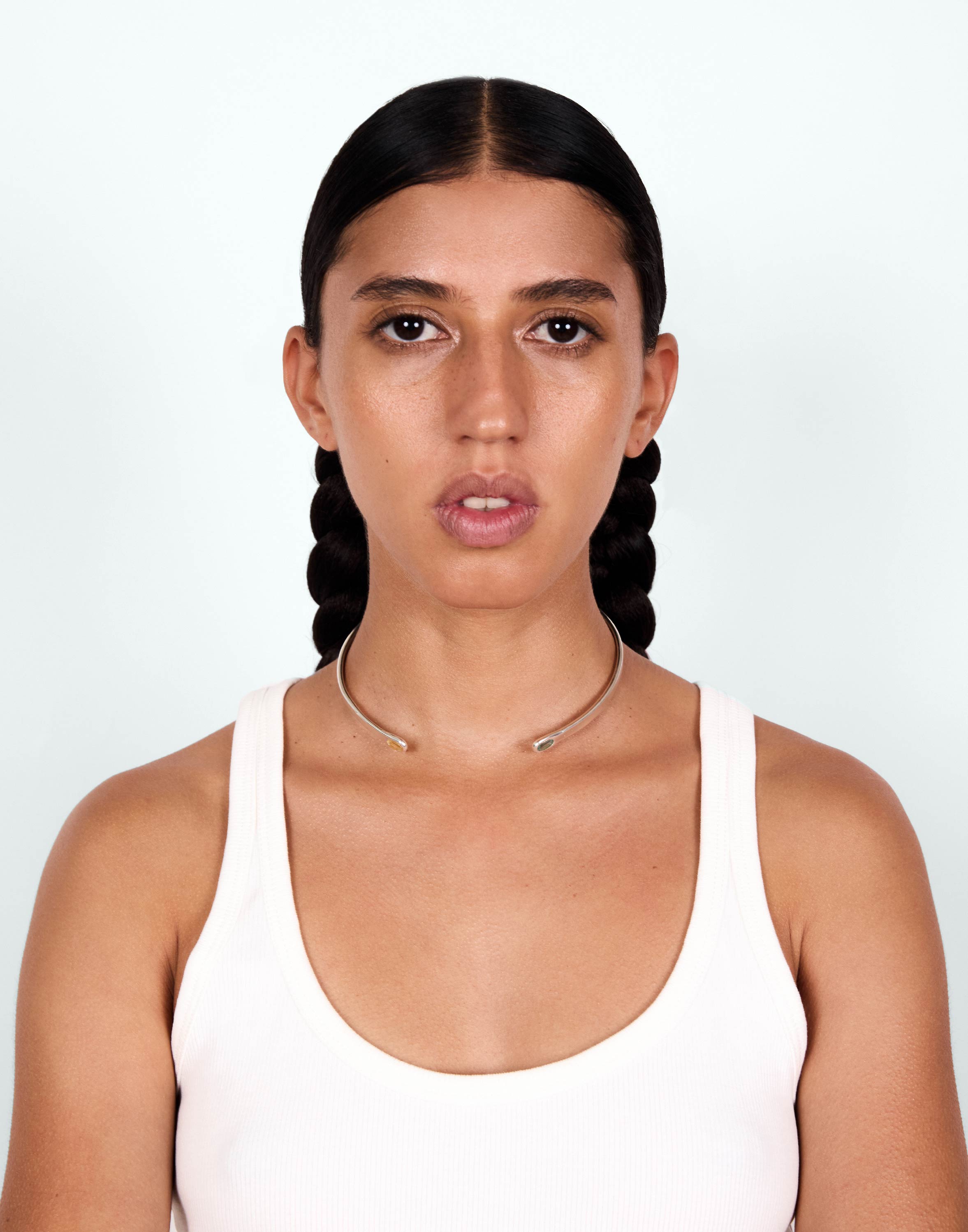 Wave color choker