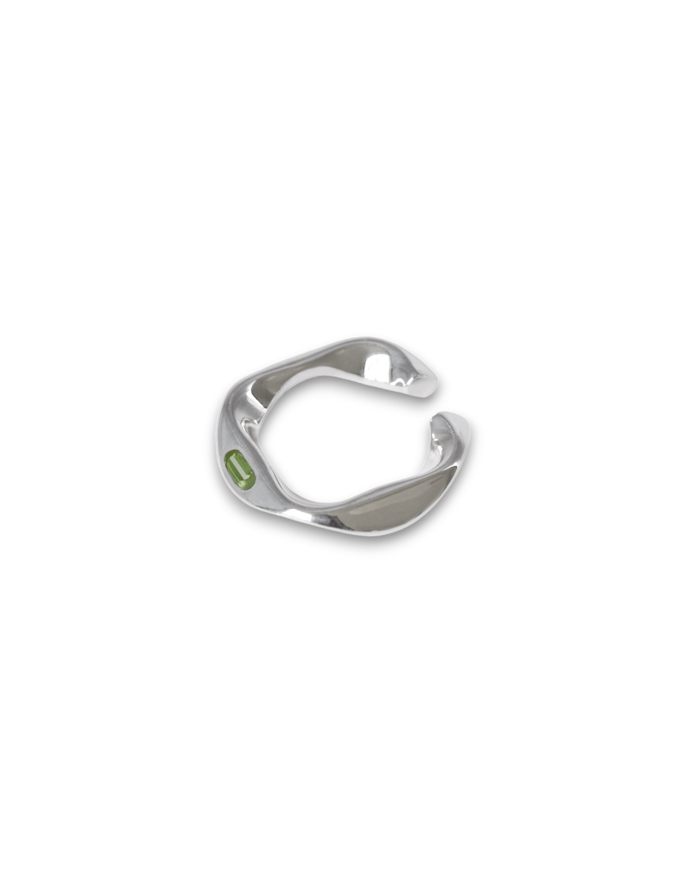 Wave peridot earcuff