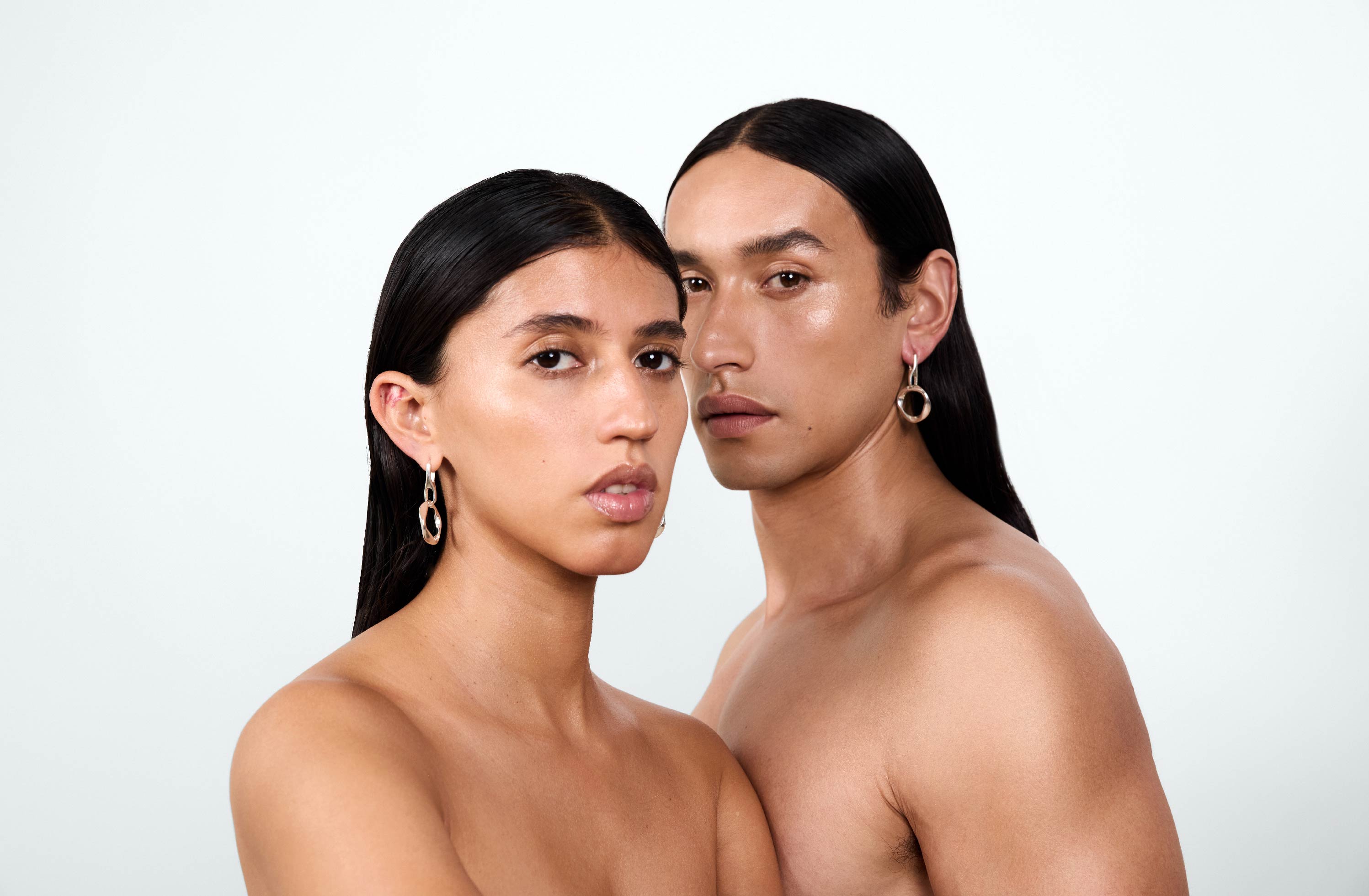 Wave triangle earrings