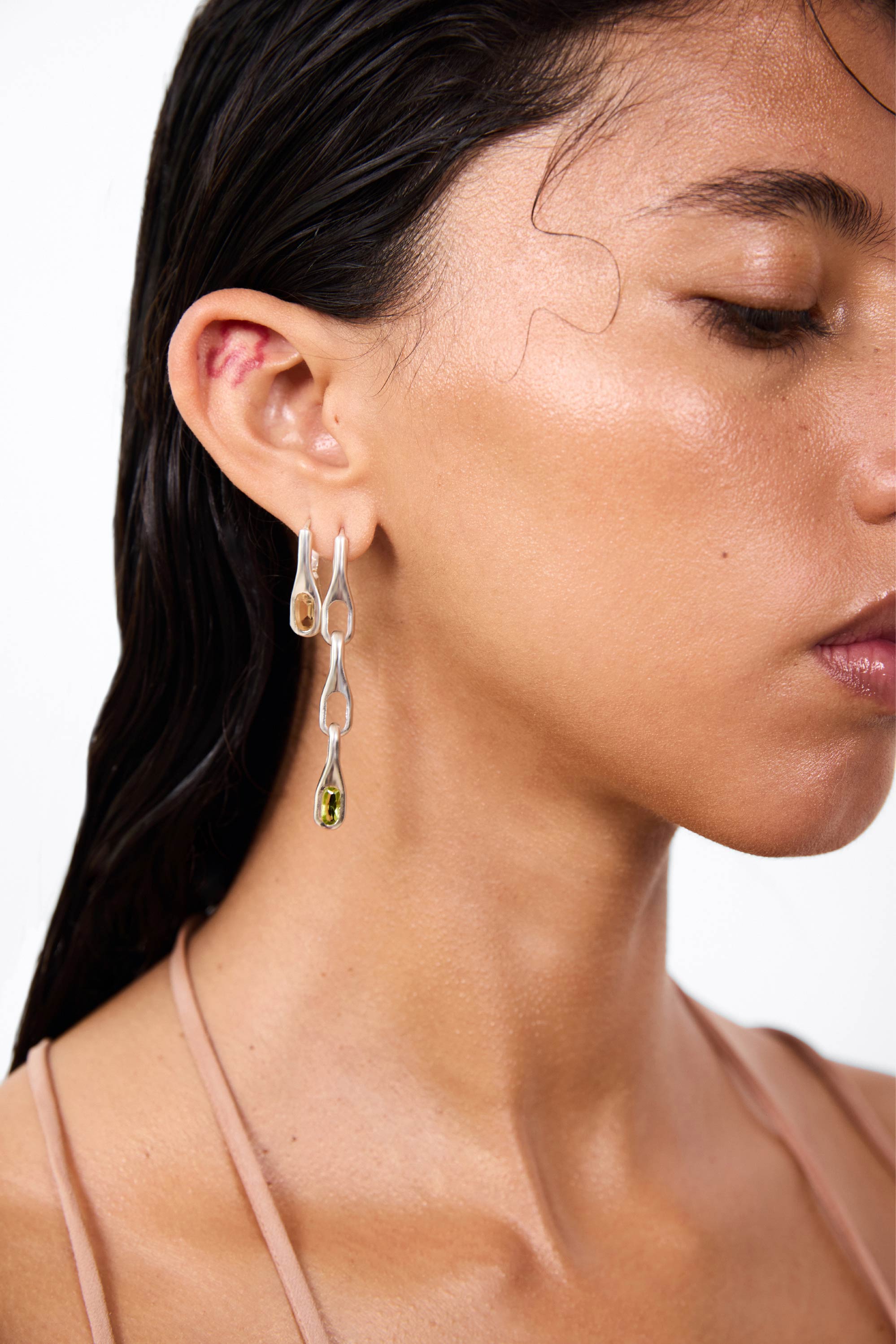 One wave citrine earring