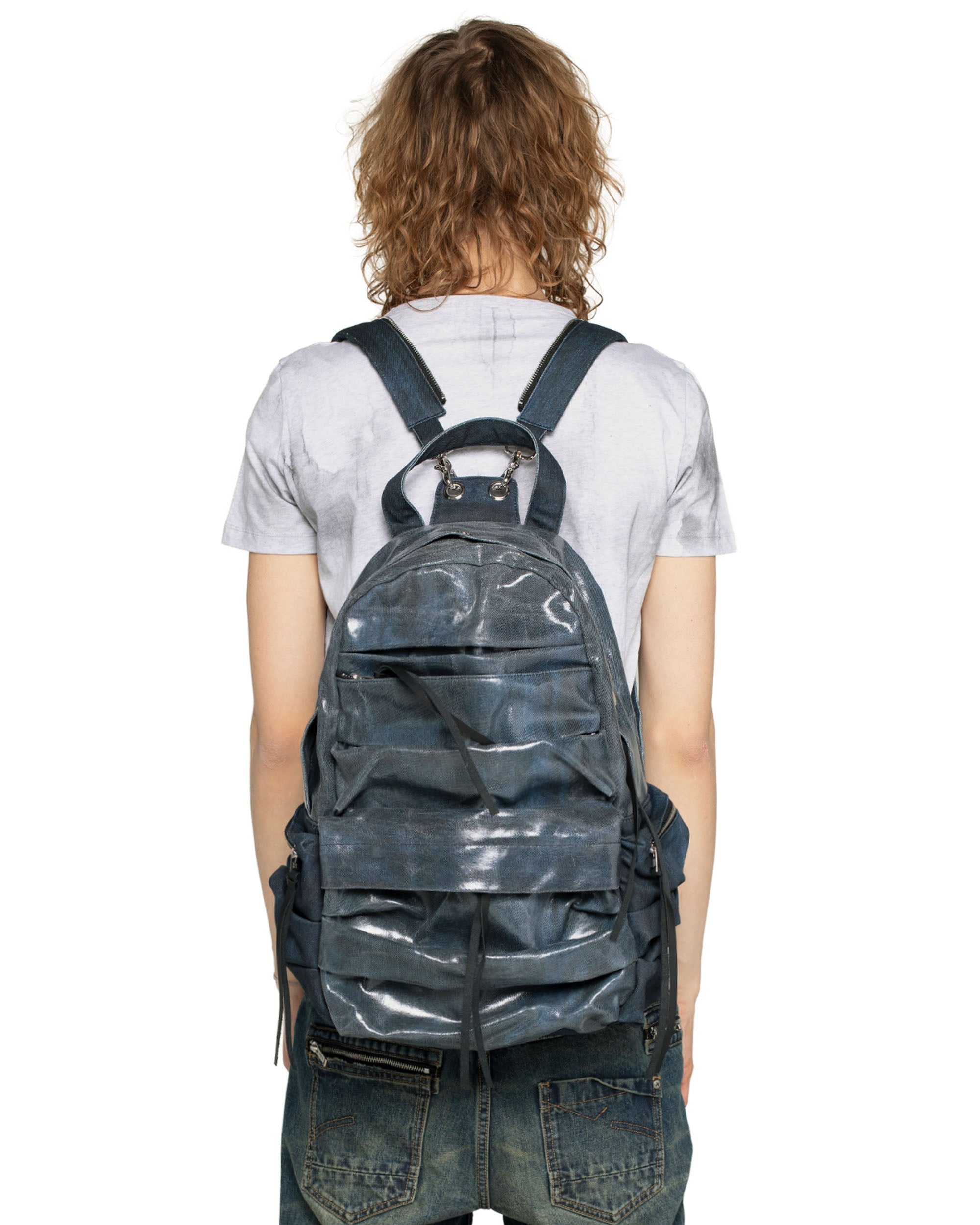 Split strap waxed backpack