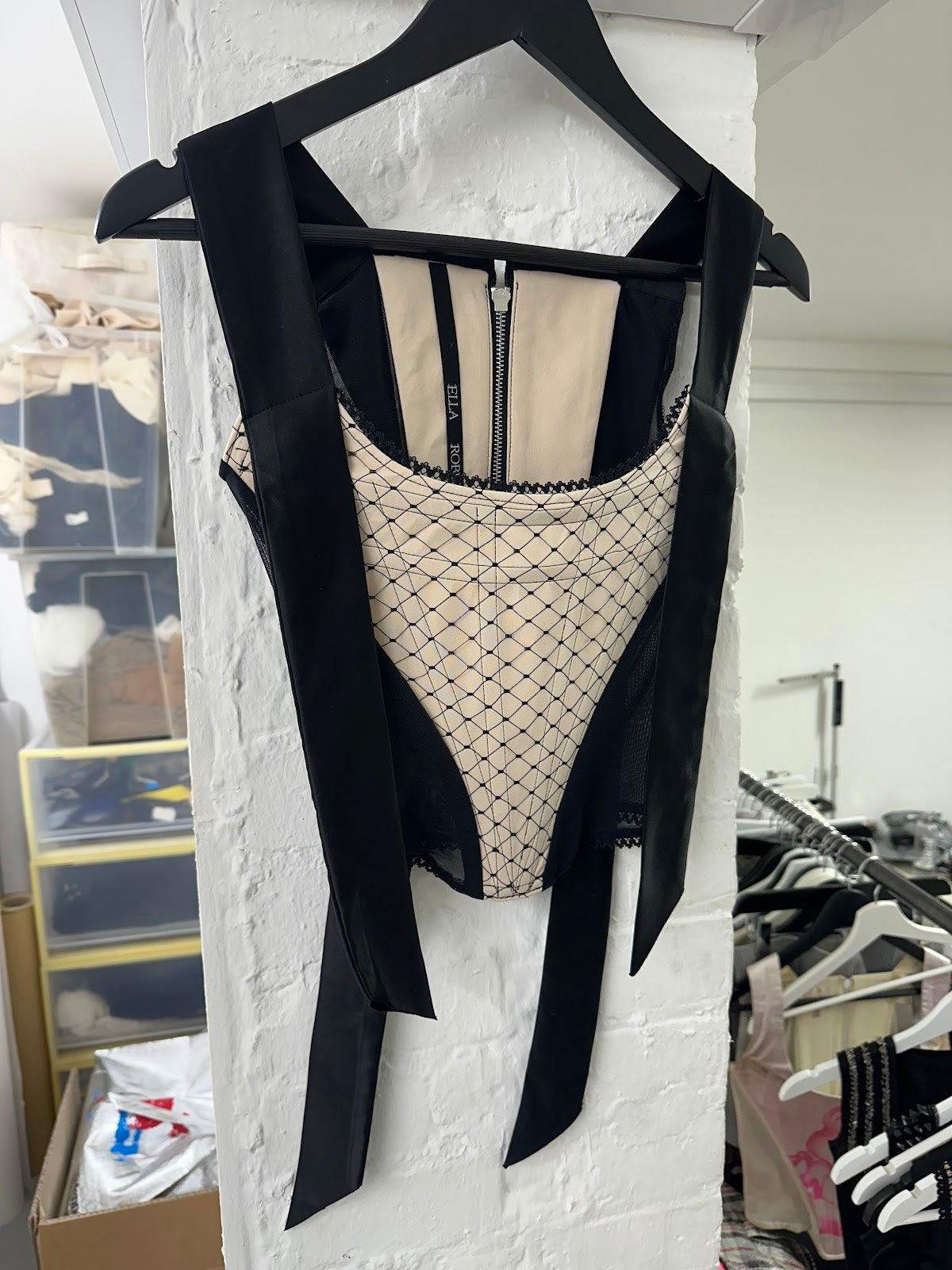 Widows veil corset - nude / black