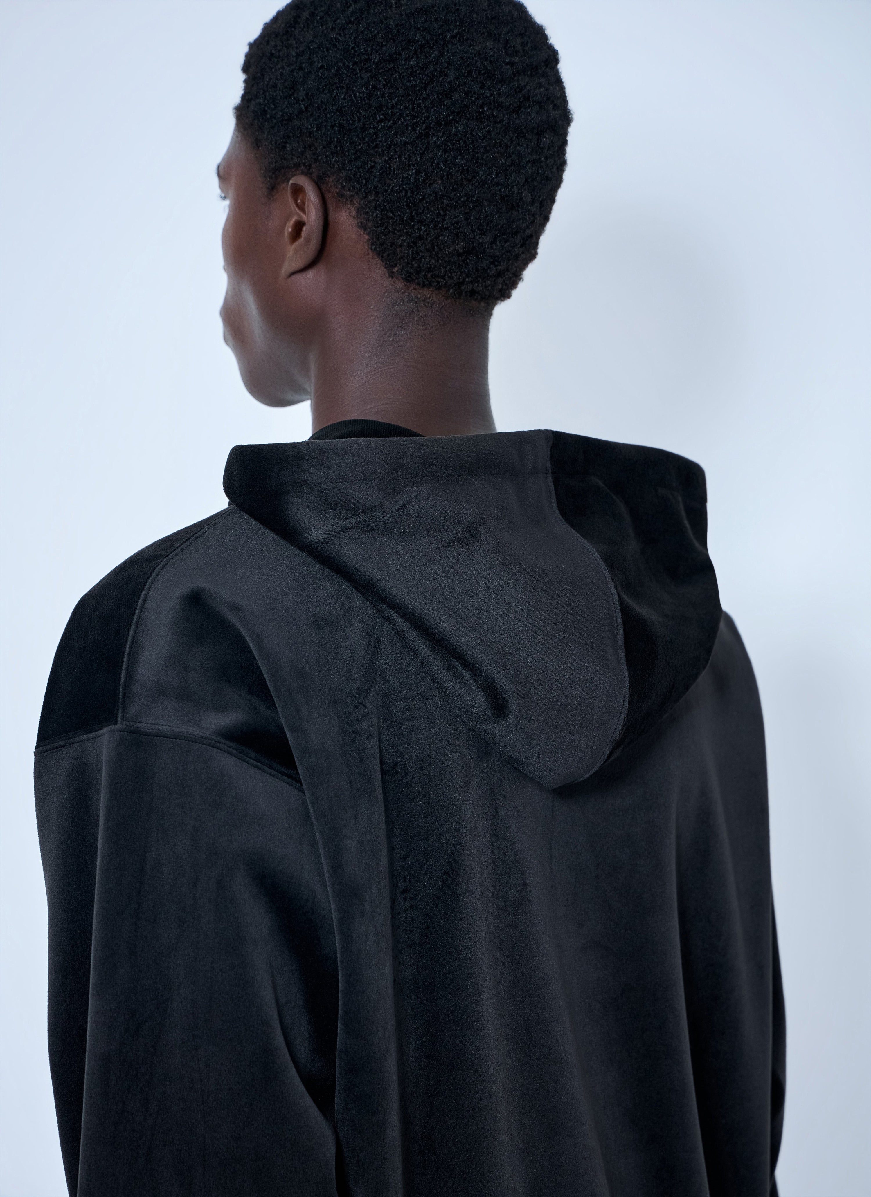 Zip-up hoodie with ribbed trims