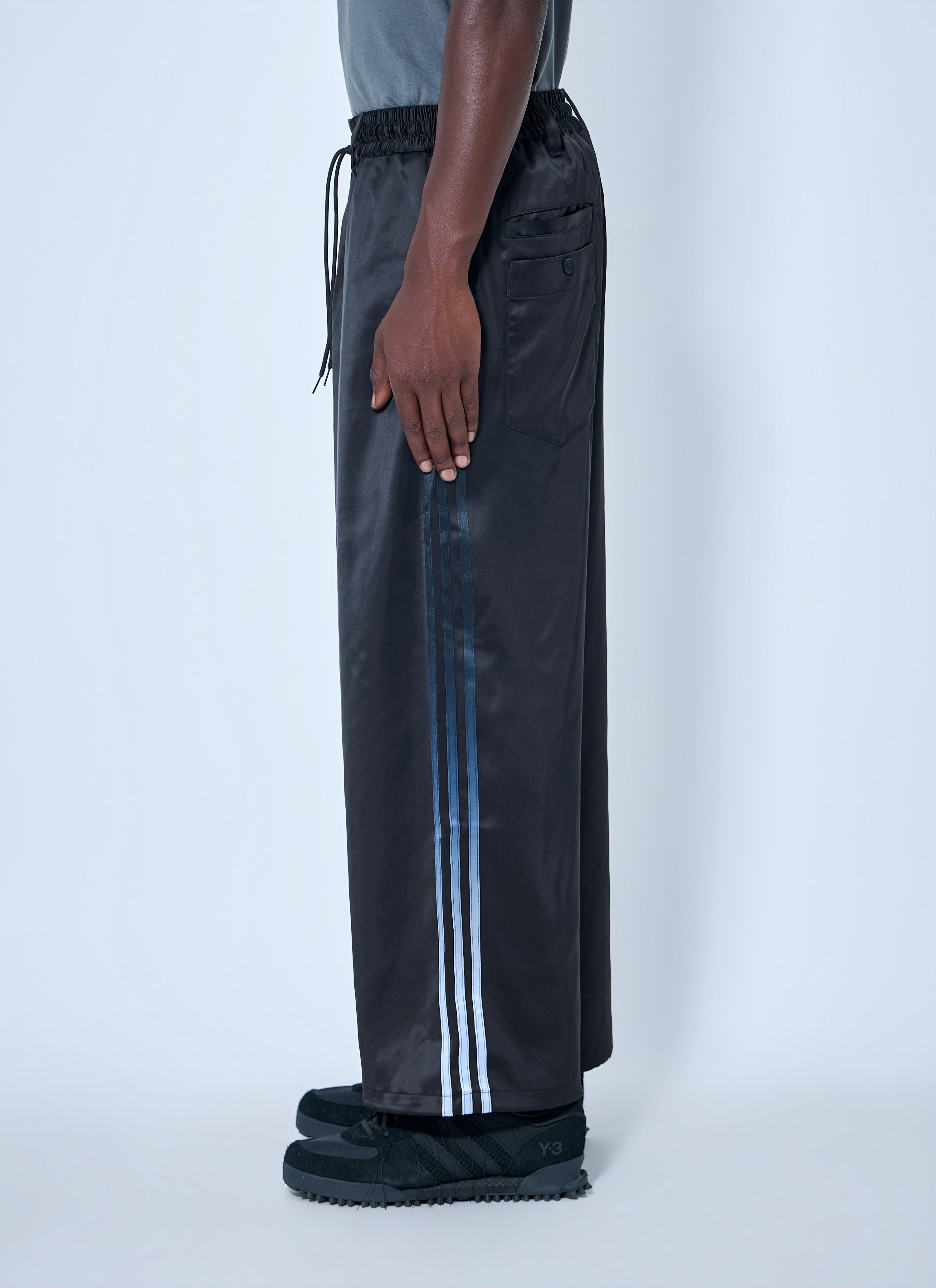 Elasticated waist wide-leg trousers