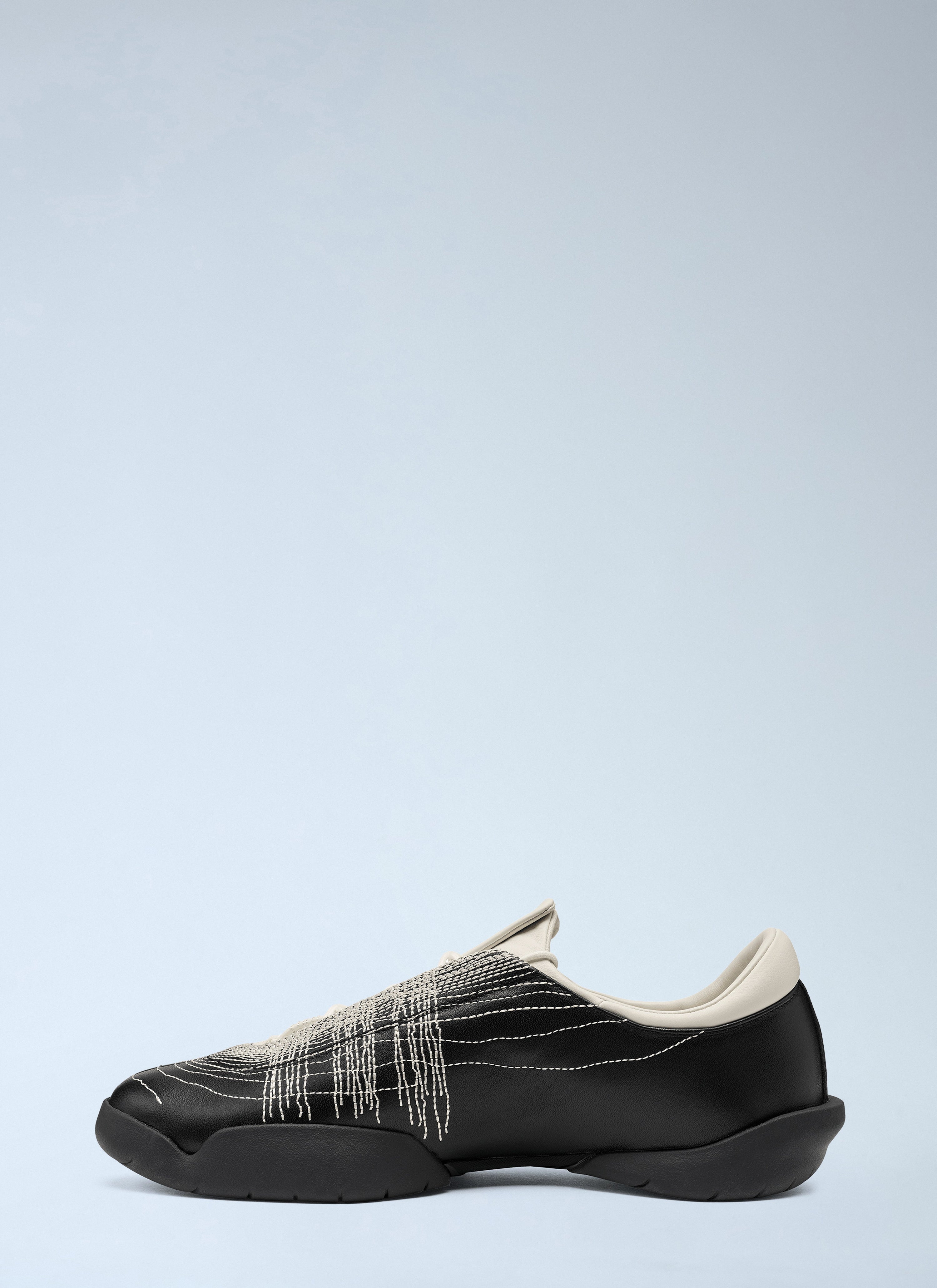 Regu embroidery sneakers